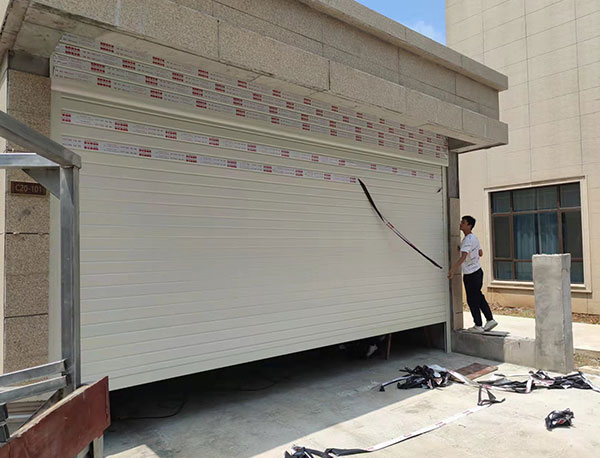 別墅車庫門