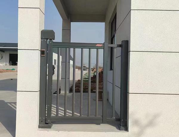 電動(dòng)小門(mén)